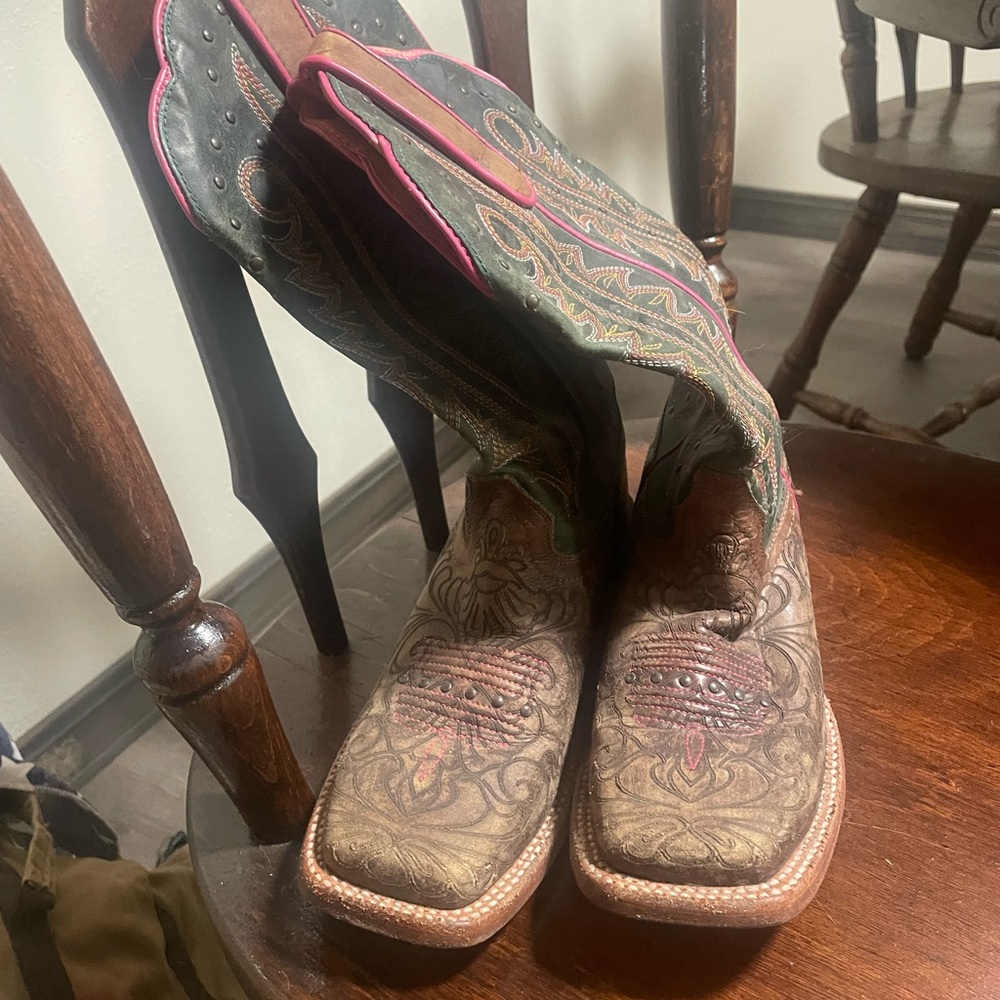 Women's Ariat Western Boots - Brown and Pink - Square toe - Picture 9 of 9